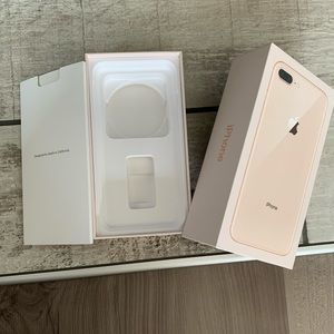 iPhone 8 Plus Box